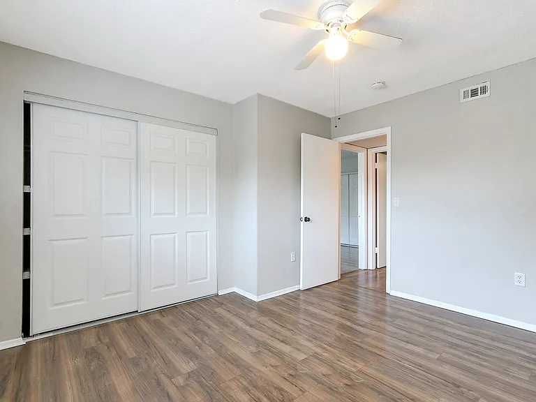 922 Lake Destiny Rd #E — Photo 13