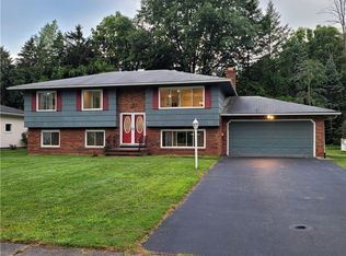189 Frear Dr, Rochester, NY 14616
