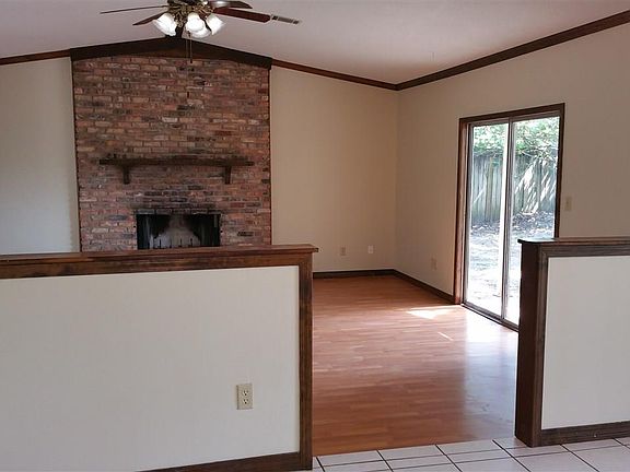 4th image of 1016 Great Oaks Dr