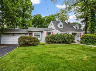 35 McCosh Rd, Montclair, NJ 07043