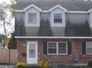 16 Marie Ln, Lawrence, MA 01843