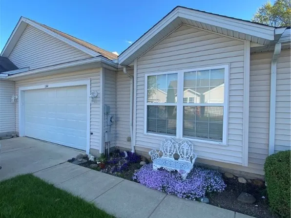 1144 Chaucer Cir, Akron, OH 44312