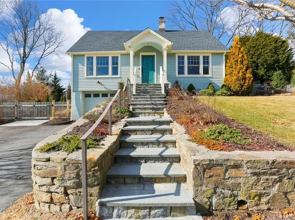 161 Wormwood Rd, Fairfield, CT 06824