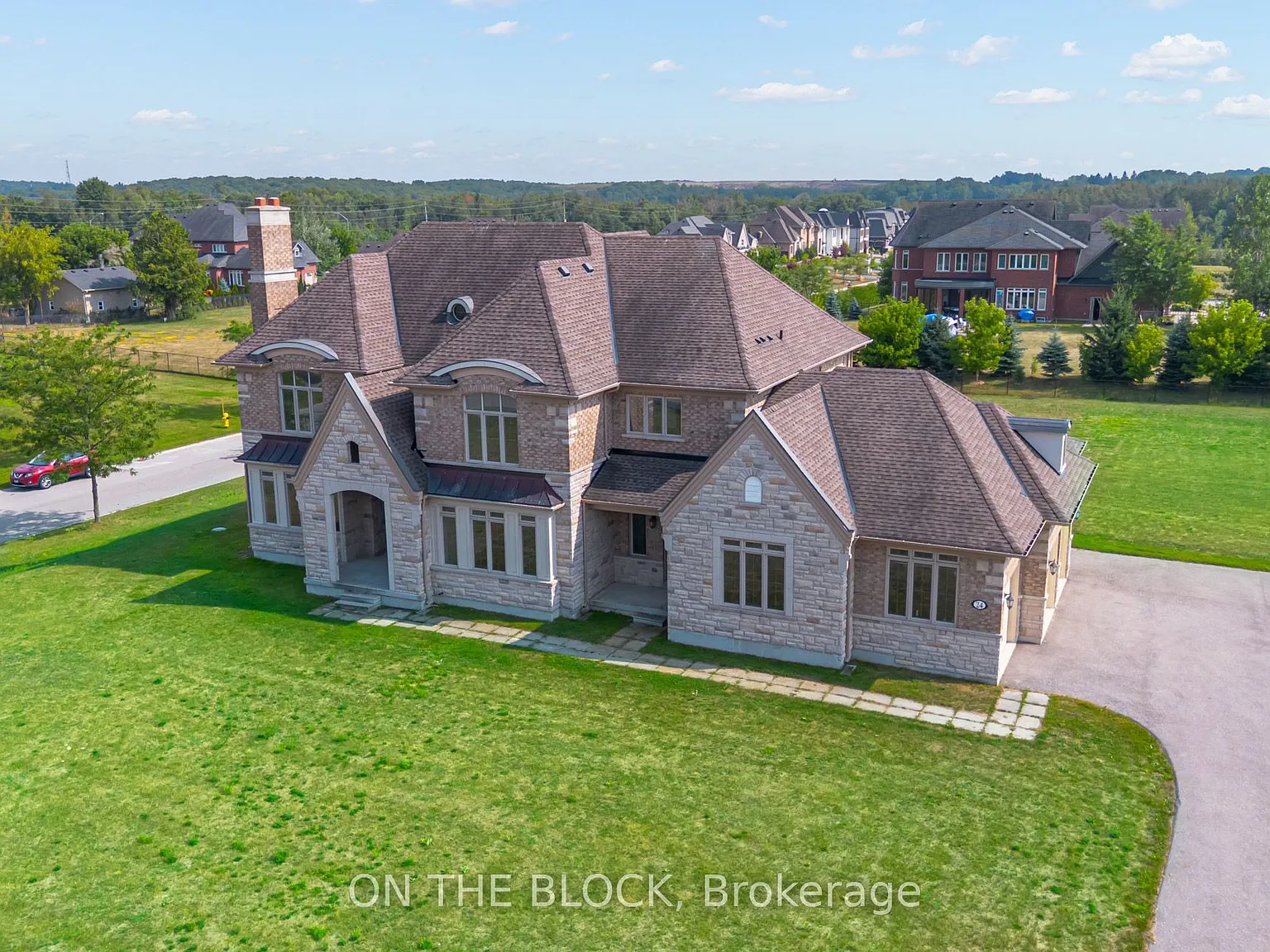 5 bed, $8,000 — Photo 1