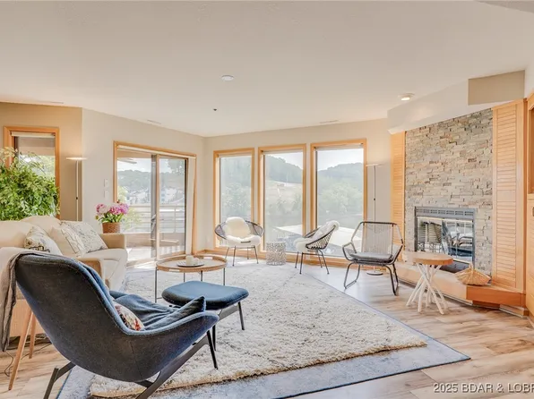 120 Cedar Ct #1A, Lake Ozark, MO 65049