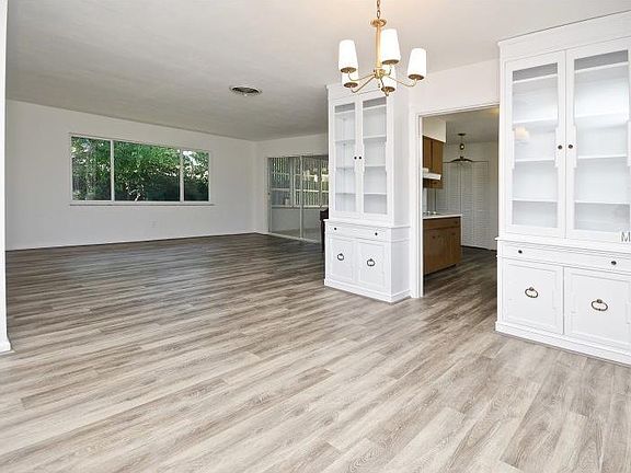 4th image of 3708 Wilder Ln #6
