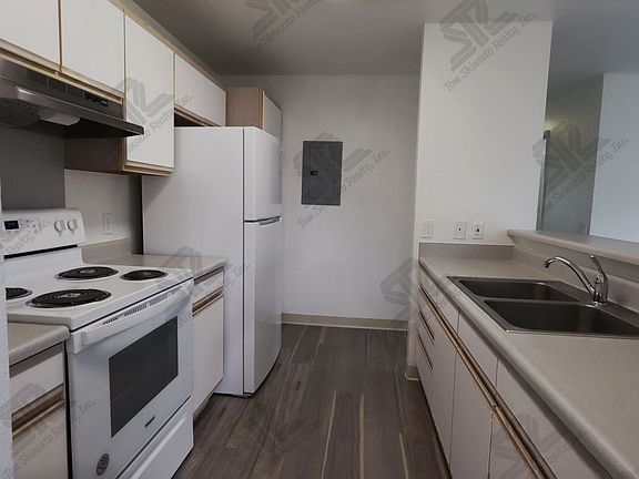 4th image of 95-1051 Kaapeha St APT 192