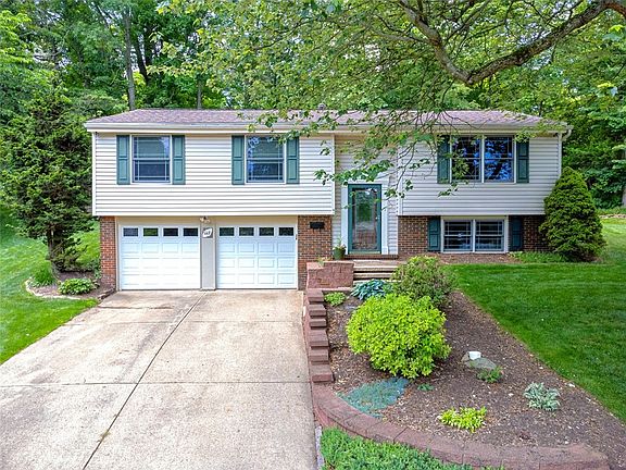 3rd image of 112 Summerhill Ln