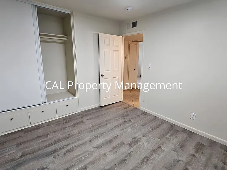 918 Illinois Ave — Photo 8