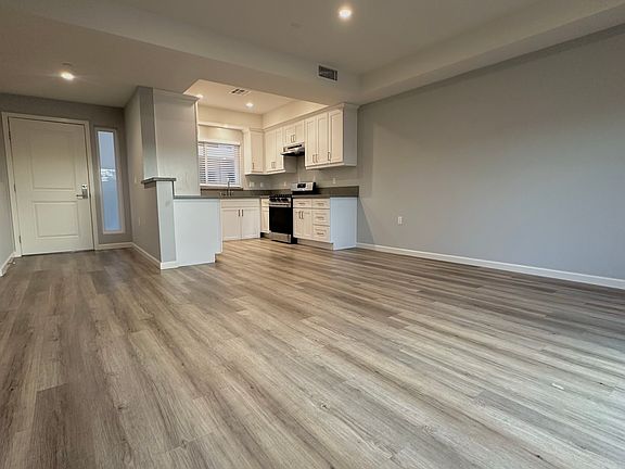 3rd image of 366 Burchett St #211