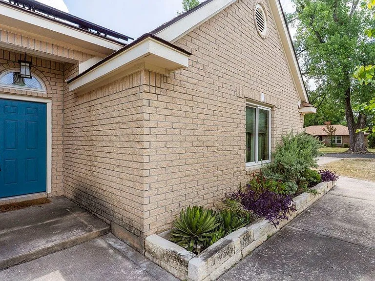 13213 Villa Park Dr — Photo 5