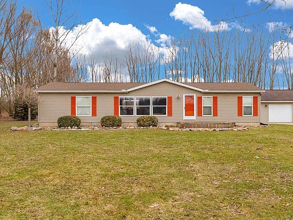 3rd image of 2880 S Sandusky Rd