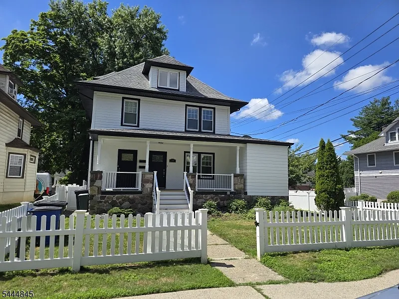50 Elm Rd