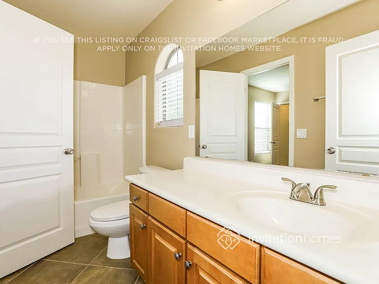 451 S Hawes Rd #13 — Photo 16