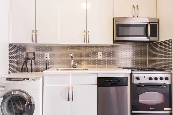 Rented by Smart City Real Estate LLC | media 20