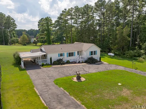 27 Longwood Dr, Bracey, VA 23919