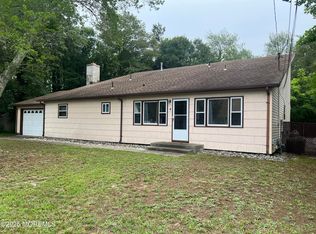 4 Letts Landing Rd, Waretown, NJ 08758