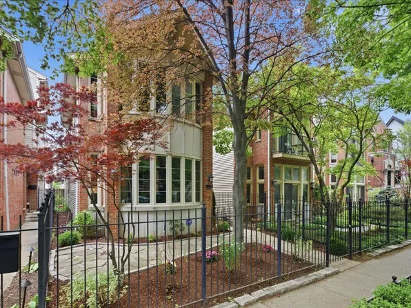 1209 W Roscoe St, Chicago, IL 60657