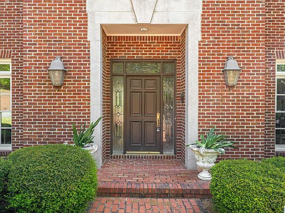 5th image of 1103 Greymoor Rd