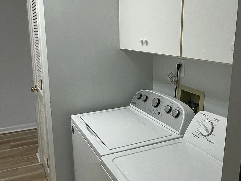 480 Saltaire Dr — Photo 39