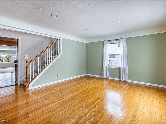 5th image of 3280 Hilltop Dr