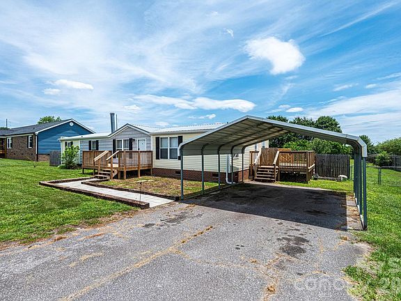 4th image of 2385 Arrowwood Dr