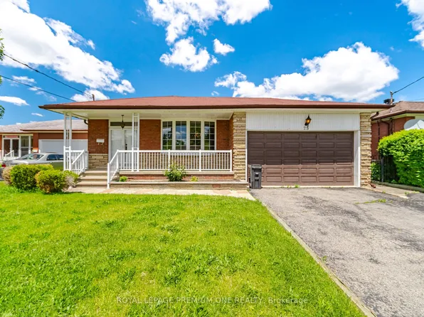 25 Islay Ct, Toronto, ON M9M 1V4