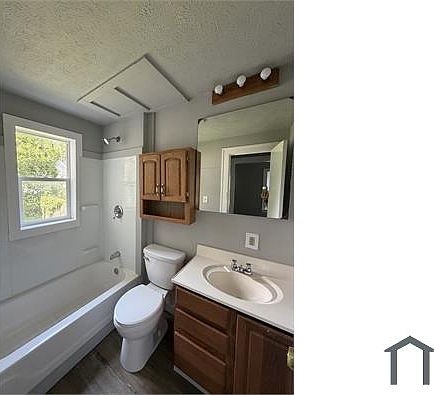 3rd image of 15904 Pythias Ave