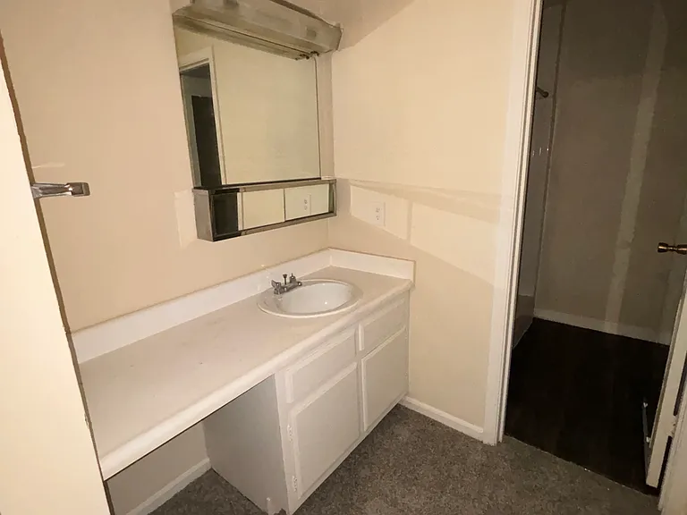 142 Viking Ct — Photo 10
