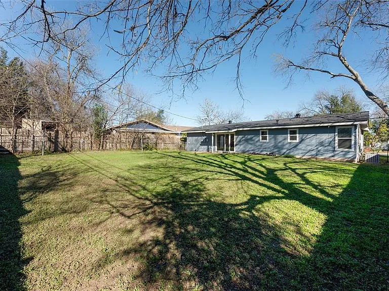 1305 Glenwood Dr — Photo 23