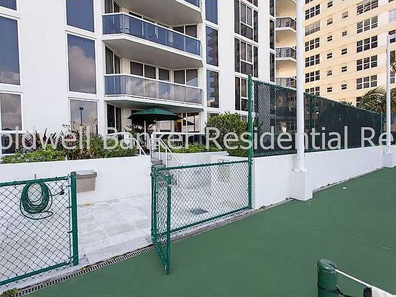 3rd image of 4775 Collins Ave APT 506