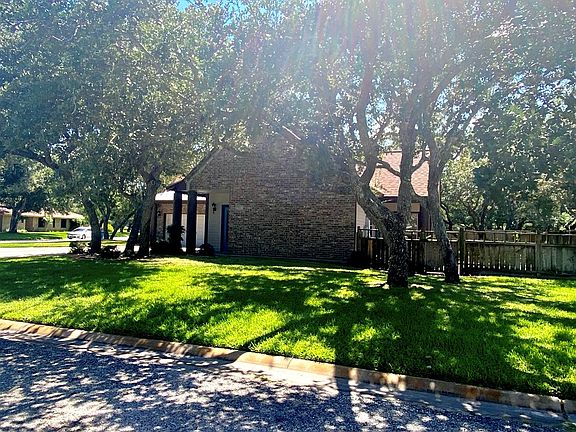 2nd image of 801 Buena Vista Dr