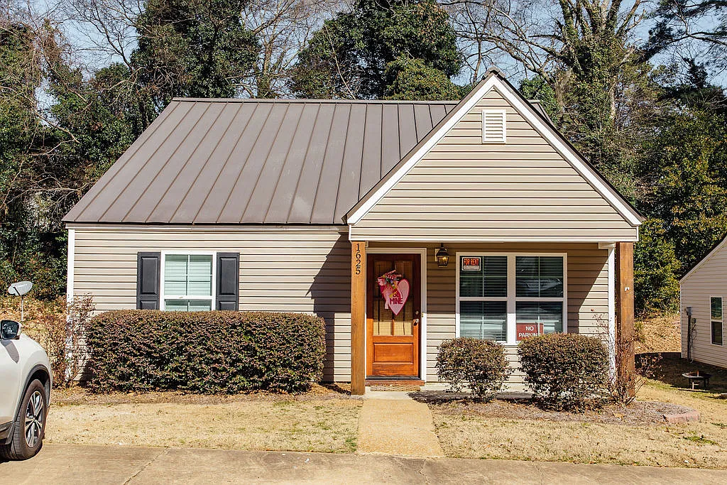 Building Photo - 1625 Oxford Pl
