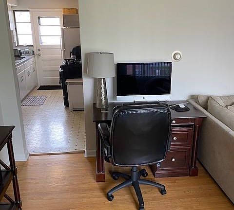 5th image of 1360 W 3rd Ave #D