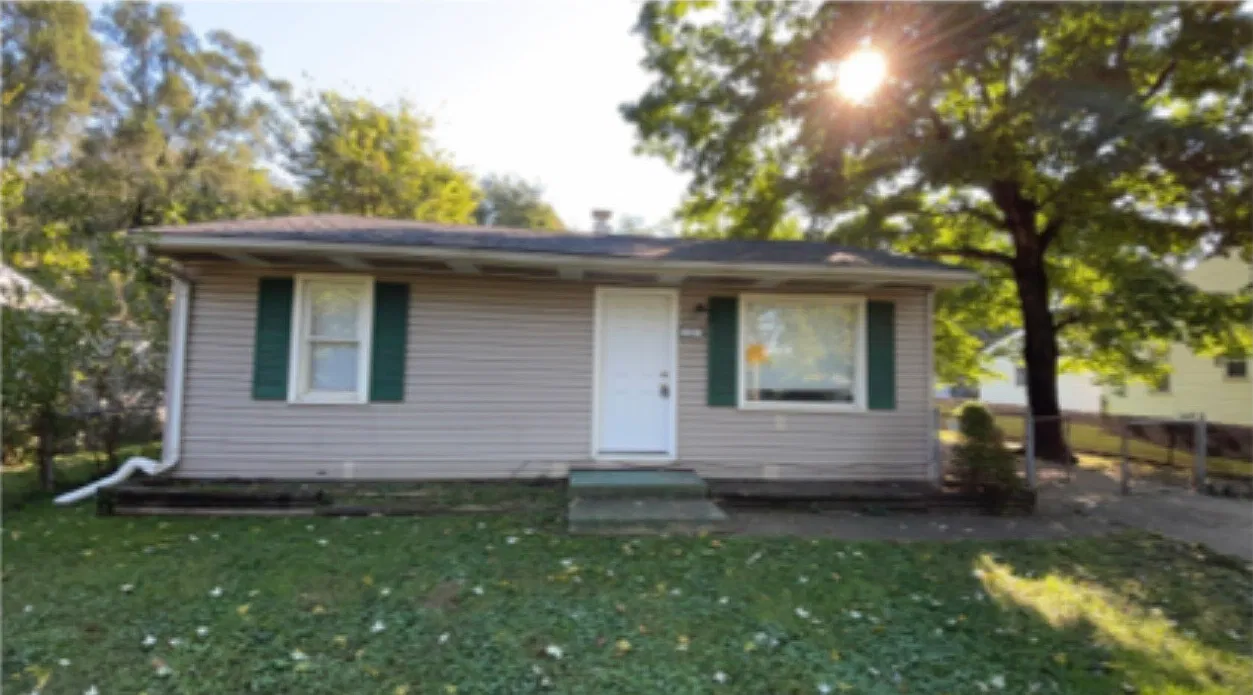 2 bed, 720 sqft, $1,169 — Photo 1