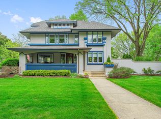 136 S La Grange Rd, La Grange, IL 60525