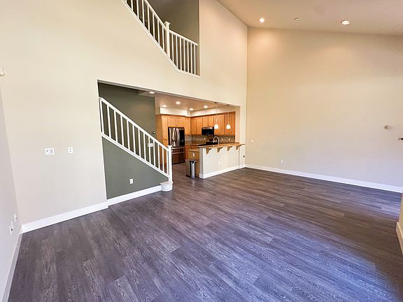 3rd image of 3763 Klamath Ln