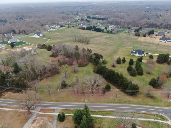 5314 Williard Rd, Oak Ridge, NC 27310