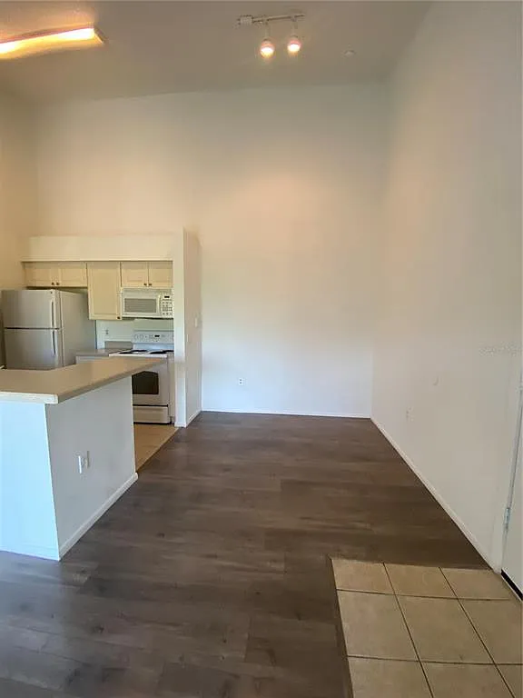 1 bed, 1.0 bath, 733 sqft, $1,500 — Photo 3