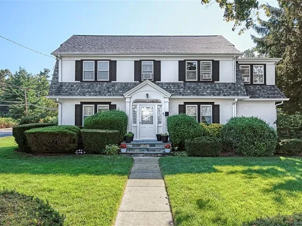 42 Browndale Pl, Port Chester, NY 10573
