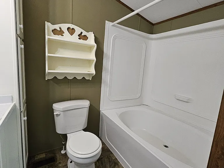 243 E Saint Charles Dr — Photo 4
