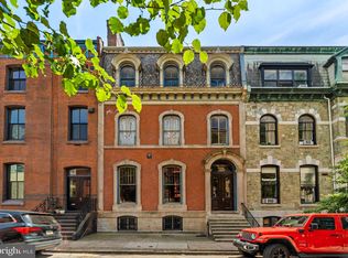 2202 Saint James Pl, Philadelphia, PA 19103