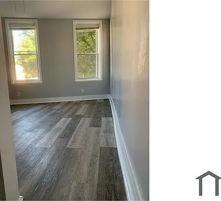 1635 Frederick Ave — Photo 10
