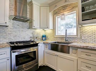 605 Avenue Of Oaks St, Houston, TX 77009