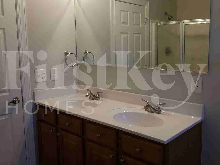 1911 Chestnut Oak Ln — Photo 21