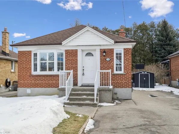 70 Westleigh Cres, Toronto, ON M8W 3Z7