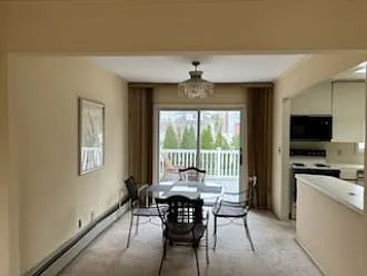 Vincent Dr — Photo 7