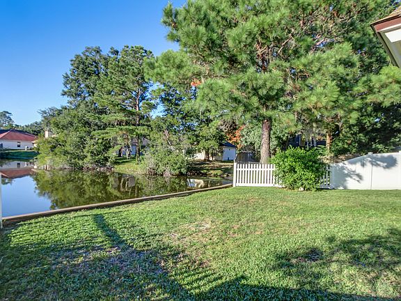 3rd image of 4586 Royal Port Dr
