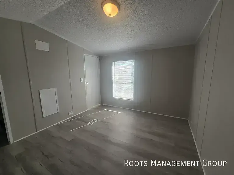 1237 Knotty Elm Loop #125 — Photo 9
