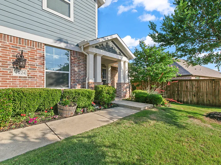 4424 Overbrook Dr — Photo 36